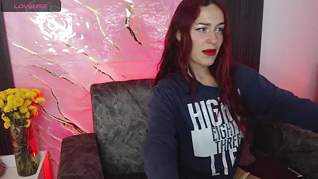 kat desiree online show from April 26, 11:30 am