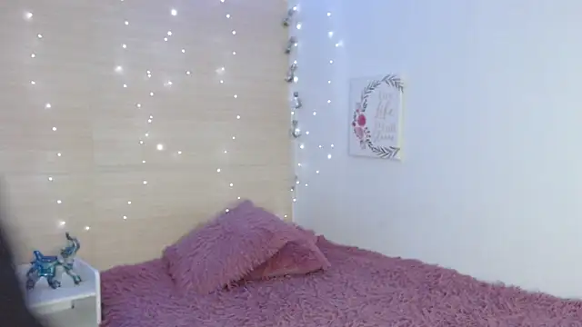 kat desiree online show from October 3, 8:14 pm