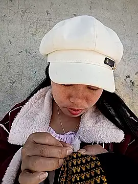 tulipsexy online show from December 19, 3:21 am