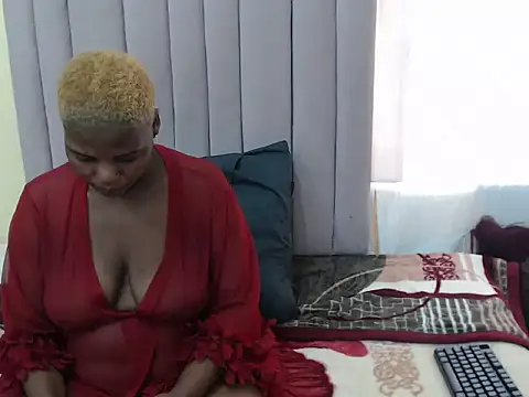 Snapshot of Fatassboodyxxx chatting on September 24, 8:35 am Fatassboodyxxx online show from September 24, 8:35 am