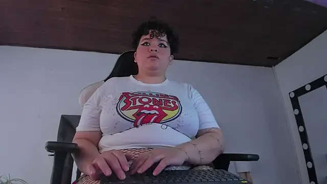 Snapshot of Damian_Rock chatting on September 22, 7:45 pm Damian Rock online show from September 22, 7:45 pm