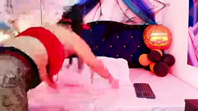 Selenegomezz online show from October 31, 8:24 pm