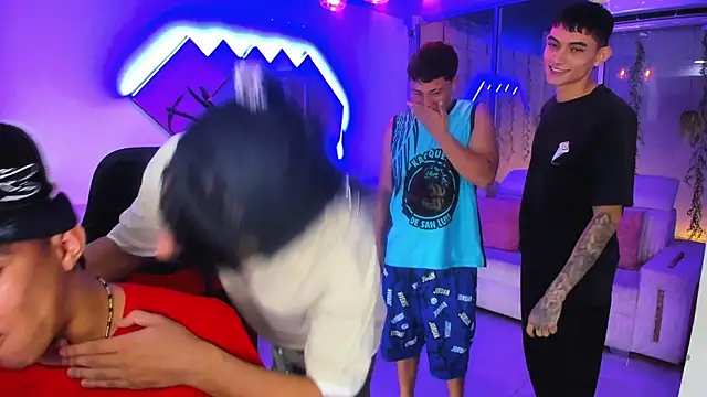 Houseofwarrios online show from December 21, 6:28 am