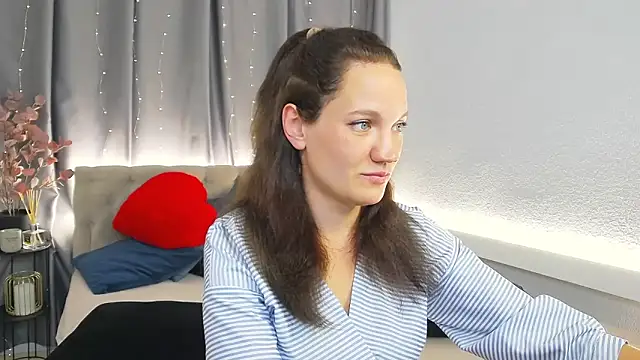 Snapshot of IvetaRayy chatting on September 28, 12:32 pm IvetaRayy online show from September 28, 12:32 pm