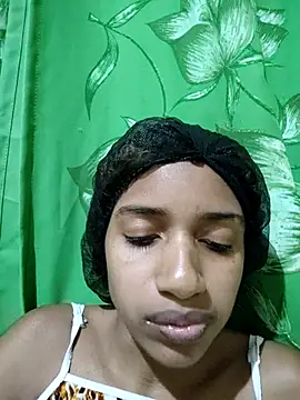 Barbiefox24 online show from October 21, 5:44 am