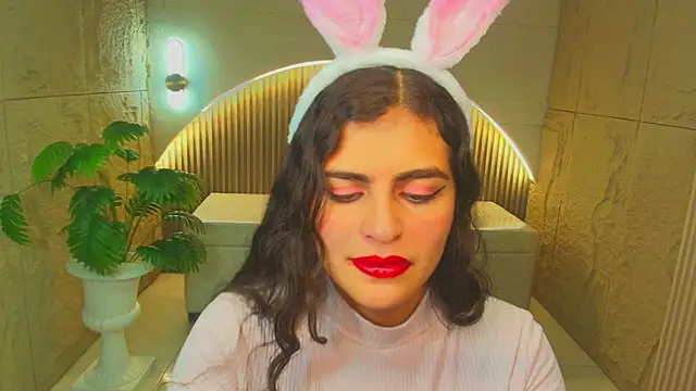 dany r  online show from December 15, 12:54 pm