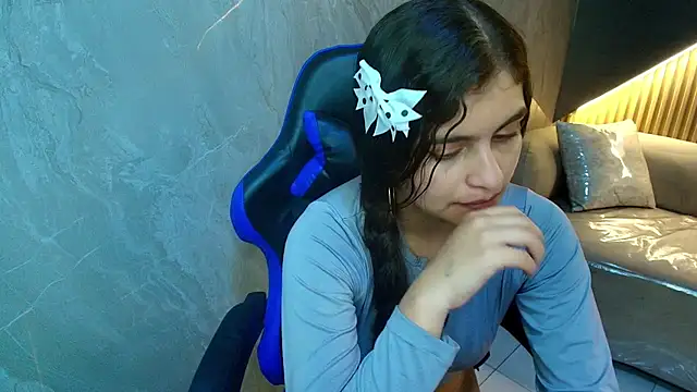 dany r  online show from November 15, 3:24 pm