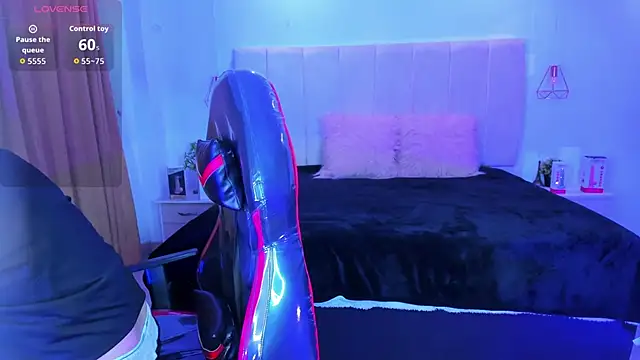 Gyal 8  online show from January 8, 2:59 am