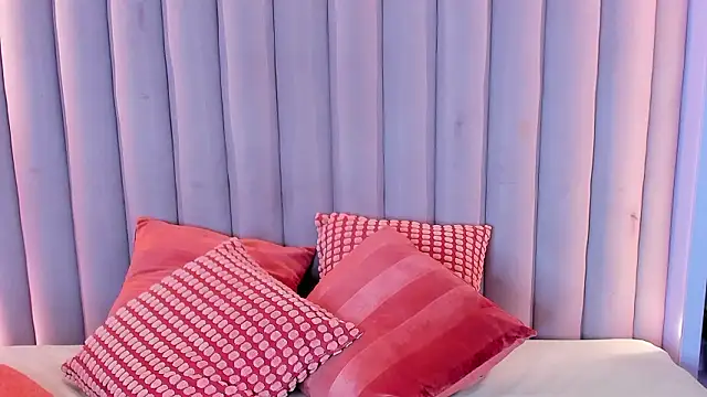 MyApril   online show from February 18, 12:26 pm