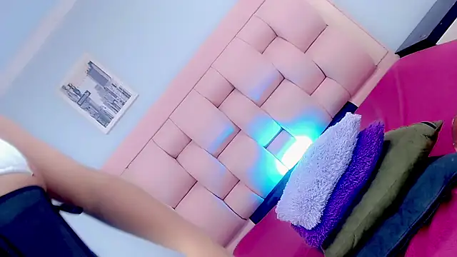 AdharaDaboin online show from October 25, 5:04 am