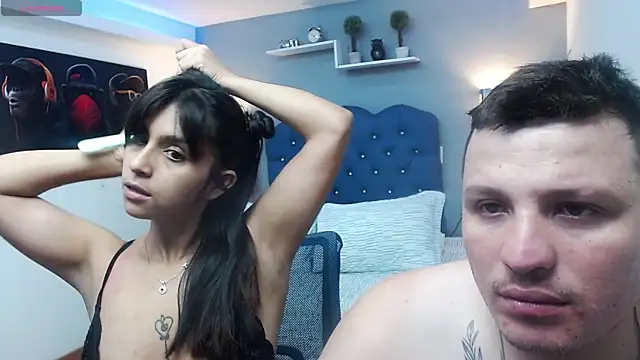 Snapshot of scarlett_and_justin chatting on October 4, 3:23 am scarlett and justin online show from October 4, 3:23 am