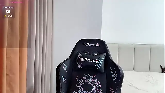 Puppy-12 online show from November 1, 1:04 pm