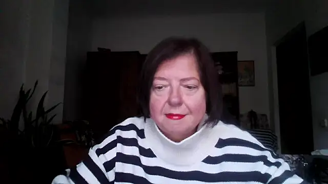 Snapshot of Violet_Pulse chatting on October 4, 12:44 pm Violet Pulse online show from October 4, 12:44 pm