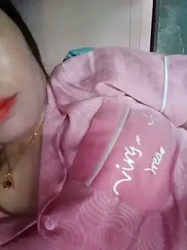 Snapshot of Minssara20 chatting on October 6, 7:36 am Minssara20 online show from October 6, 7:36 am