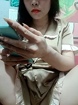 Snapshot of Minssara20 chatting on October 1, 5:34 am Minssara20 online show from October 1, 5:34 am