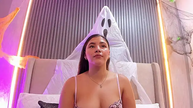 AnyaSosa  online show from October 30, 1:12 pm