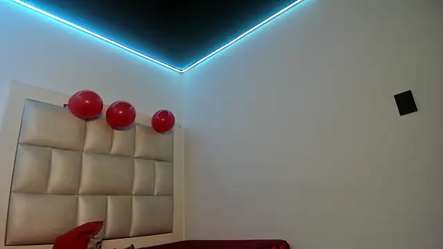 peyton  wat online show from June 4, 2:43 pm