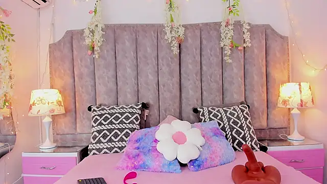 JadeBennett  online show from October 25, 4:31 am