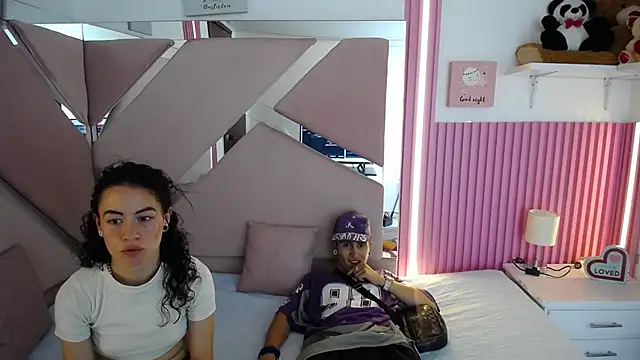 oblivionlove online show from April 16, 8:30 pm