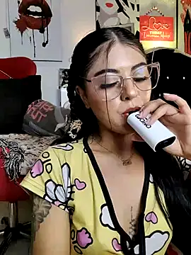 ValeNiitaLuv online show from February 14, 6:26 am