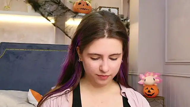 Akira Halls online show from October 23, 7:14 am