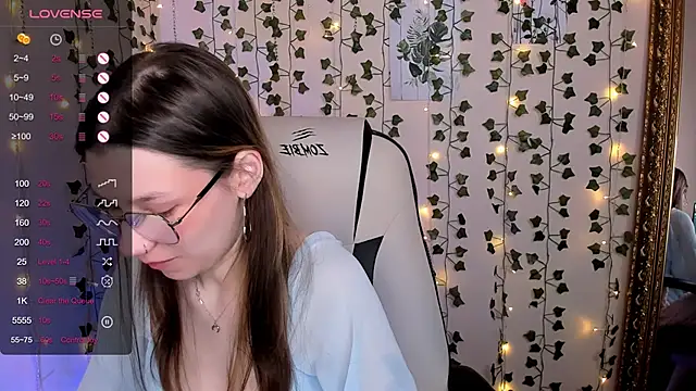 LinaBlossom  online show from February 8, 6:06 am