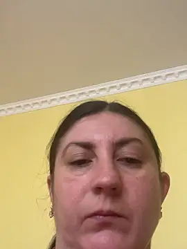 Snapshot of oksana1990 chatting on October 20, 7:11 am oksana1990 online show from October 20, 7:11 am