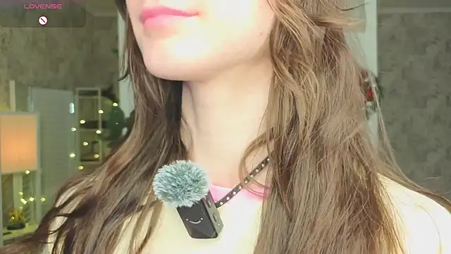 ReneeLippeatt online show from January 8, 7:29 pm