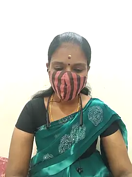 Snapshot of Tamil_Yalini12 chatting on October 2, 8:03 pm Tamil Yalini12 online show from October 2, 8:03 pm