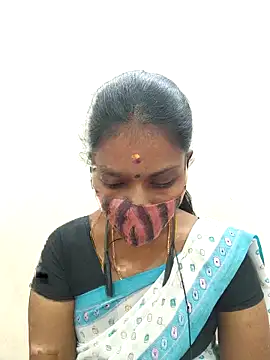 Snapshot of Tamil_Yalini12 chatting on October 10, 4:45 pm Tamil Yalini12 online show from October 10, 4:45 pm