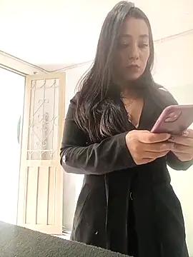 Snapshot of _Luna-1 chatting on October 14, 3:03 pm Luna-1 online show from October 14, 3:03 pm