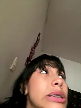 xoxo milk online show from November 14, 7:25 pm