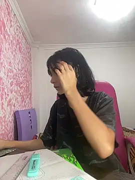 xoxo milk online show from February 12, 11:39 pm