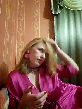Snapshot of LaraDiva7799 chatting on October 10, 6:02 pm LaraDiva7799 online show from October 10, 6:02 pm