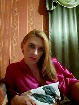 Snapshot of LaraDiva7799 chatting on October 11, 6:21 pm LaraDiva7799 online show from October 11, 6:21 pm