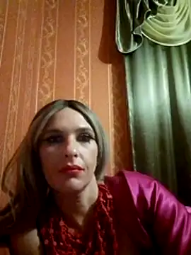 Snapshot of LaraDiva7799 chatting on October 18, 3:48 pm LaraDiva7799 online show from October 18, 3:48 pm