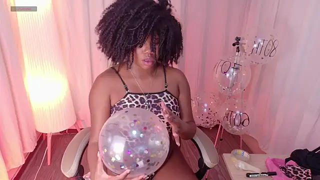 kehlannis  online show from November 15, 9:05 pm