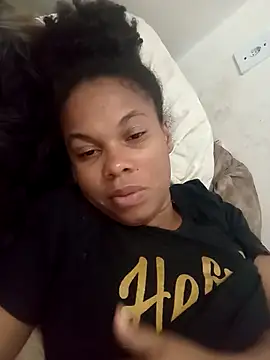 PrettahSantos online show from October 7, 6:12 pm