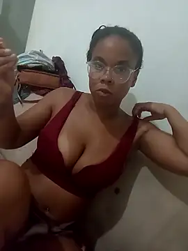 PrettahSantos online show from November 28, 6:00 pm