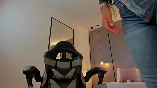 zoee zi online show from January 31, 7:34 pm