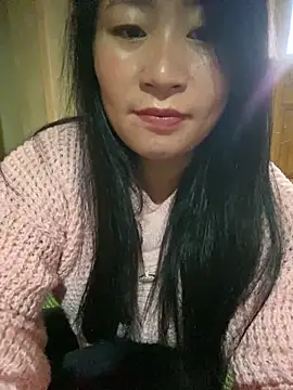 Snapshot of violet-00 chatting on September 30, 4:51 am violet-00 online show from September 30, 4:51 am