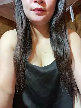 violet-00 online show from May 15, 10:45 pm