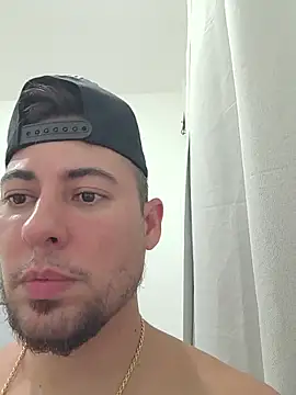 Snapshot of maximus888A chatting on October 14, 7:49 pm maximus888A online show from October 14, 7:49 pm