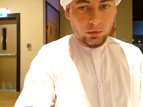 Snapshot of maximus888A chatting on October 10, 9:31 pm maximus888A online show from October 10, 9:31 pm