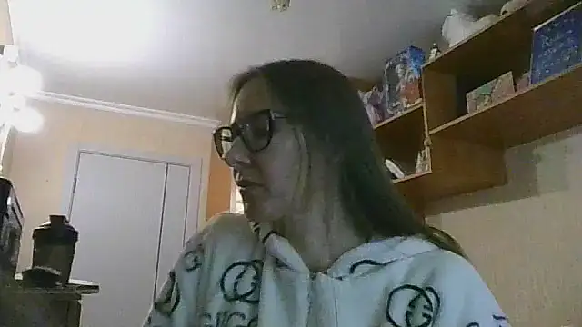Snapshot of Norivann chatting on October 6, 11:38 am Norivann online show from October 6, 11:38 am