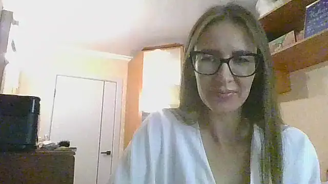 Snapshot of Norivann chatting on October 14, 10:29 am Norivann online show from October 14, 10:29 am