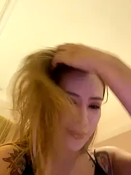 miumiu-66 online show from October 8, 1:48 pm