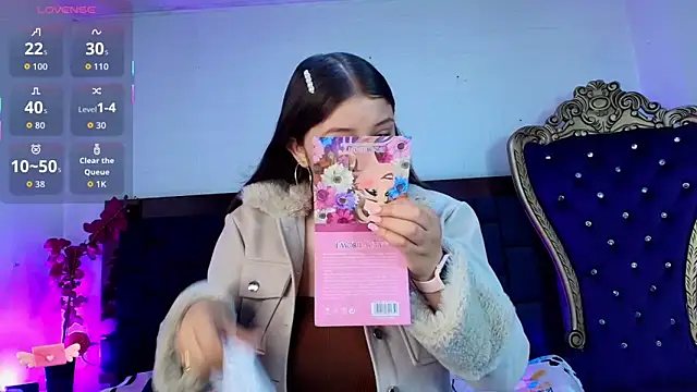 Krystal Heartss online show from February 6, 1:36 pm