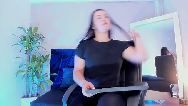 Iris Parkerr online show from November 7, 12:00 pm