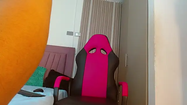 meli peach1 online show from October 21, 7:29 pm